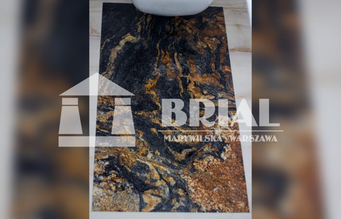 Płyta granitowa na podłodze - granit Magma satyna